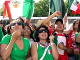 20060615_FIFA_WM_32_Nations_Fanmeile_America_Mexico_03_P6117959.JPG
